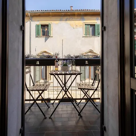 Eap 2, Apartment