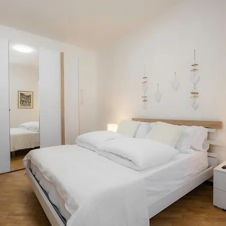 Eap 2, Apartament