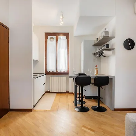 Eap 2, Apartment Verona