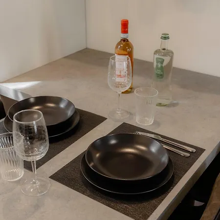 Eap 2, Apartment Verona